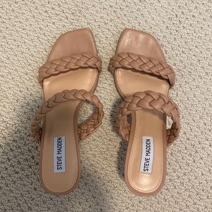 Nude Steve Madden Pumps